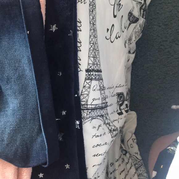 Shorts - Picture 3 of 4